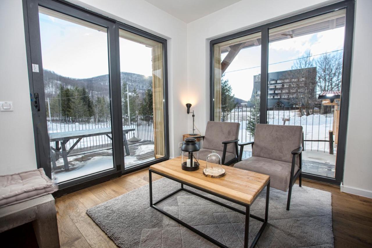 Modern Alpine Monsalbius Chalet Baske Ostarije Exterior foto