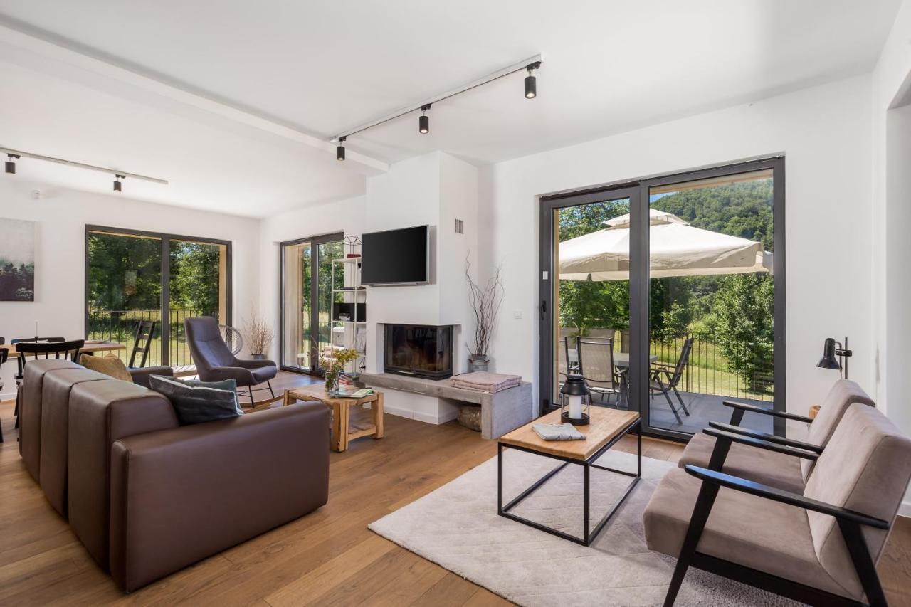 Modern Alpine Monsalbius Chalet Baske Ostarije Exterior foto